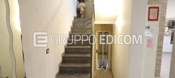 Apartamento de 3 divisões em Fagnano Olona, Italy N.º 8919 2