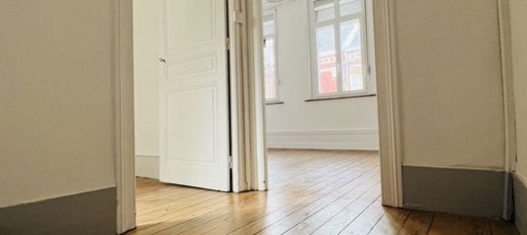 3 bedrooms House in Amiens, France No. 210035 4