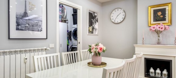 4 bedrooms Apartment in Rome, Italy No. 335050 8