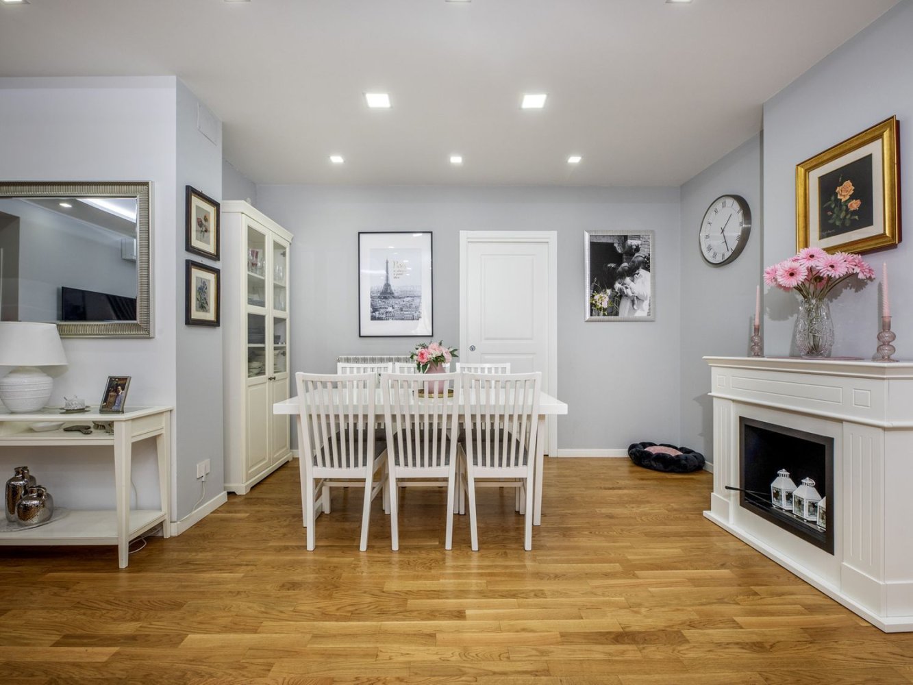 4 bedrooms Apartment in Rome, Italy No. 335050