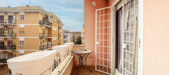 4 bedrooms Apartment in Rome, Italy No. 335050 20