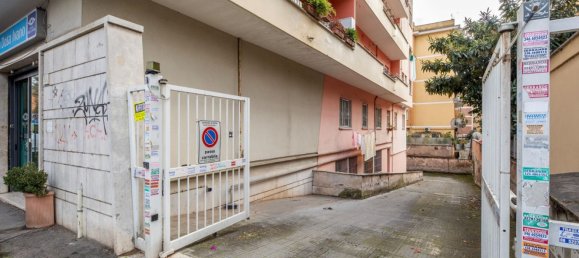 4 bedrooms Apartment in Rome, Italy No. 335050 25