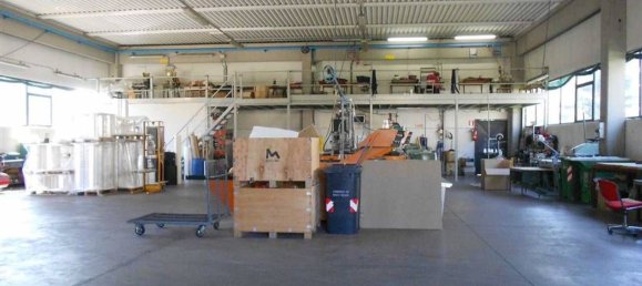 500m² Warehouse in Montale, Italy No. 319384 2