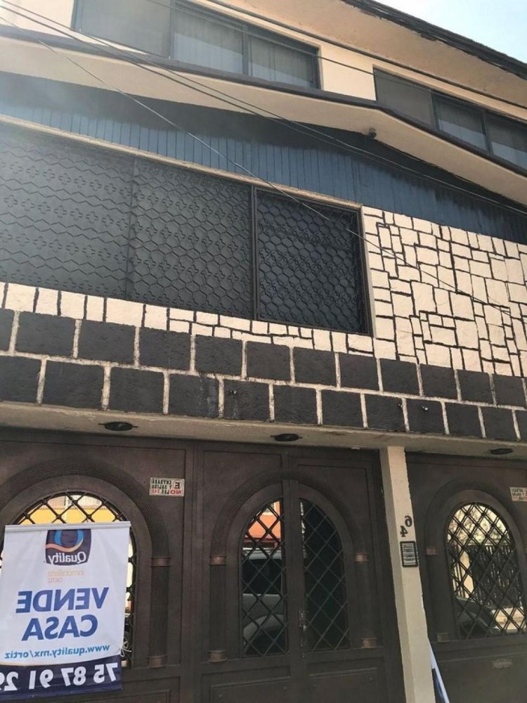 Casa de 3 dormitorios en Naucalpan de Juárez, Mexico No. 220608