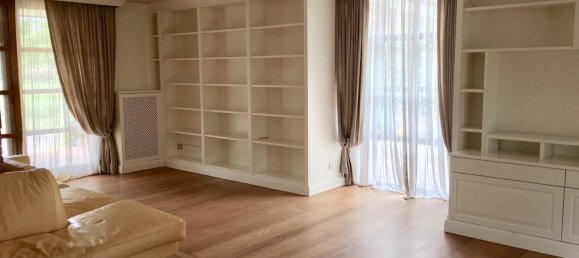 5 bedrooms Villa in Roncade, Italy No. 229524 9