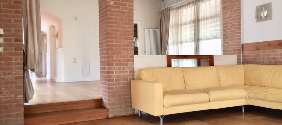 5 bedrooms Villa in Roncade, Italy No. 229524 7