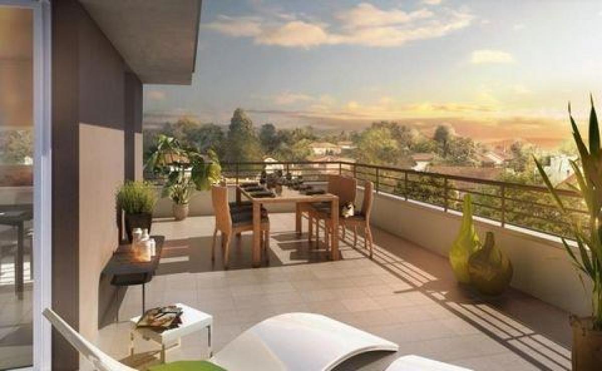 3 bedrooms Condo in Villeurbanne, France No. 37899