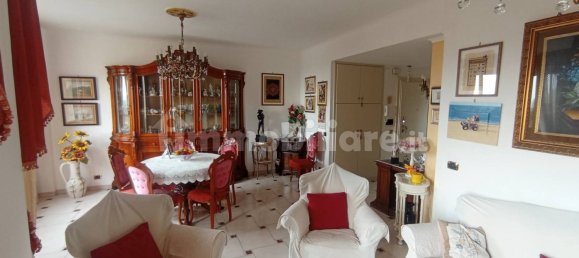 3 Schlafzimmer Wohnung in Pomezia, Italy, Nr. 163752 3
