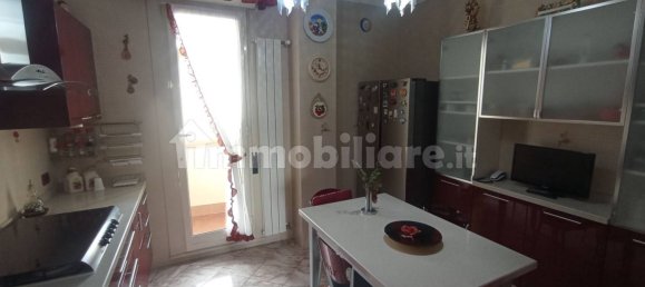 3 Schlafzimmer Wohnung in Pomezia, Italy, Nr. 163752 6