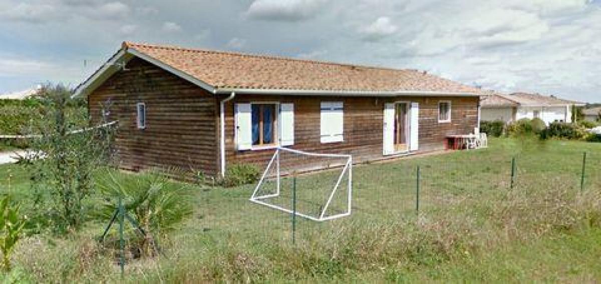 3 bedrooms House in Baron, France No. 28914