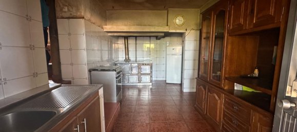 Casa de 3 dormitorios en Viana do Castelo, Portugal No. 70197 4