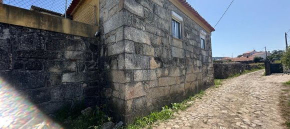 Casa de 3 dormitorios en Viana do Castelo, Portugal No. 70197 3