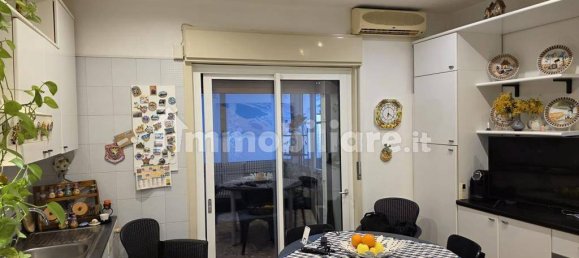 3 Schlafzimmer Wohnung in Viagrande, Italy, Nr. 190248 9