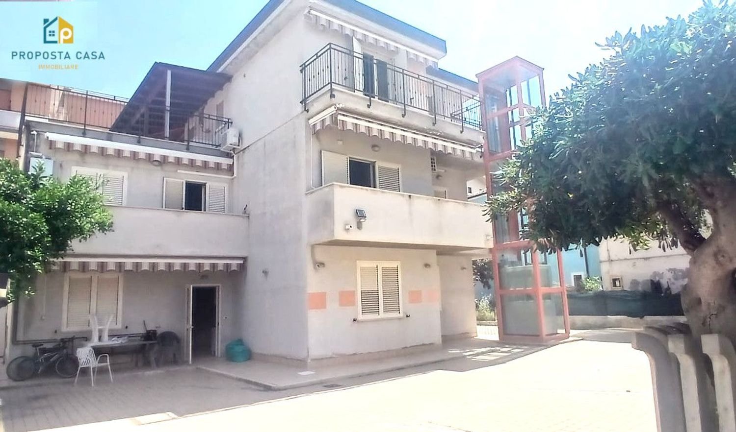 Edifício em Silvi, Italy 360 m² N.º 311592