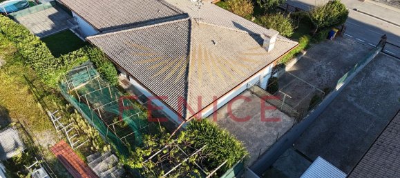 5 bedrooms House in Montebelluna, Italy No. 331443 35