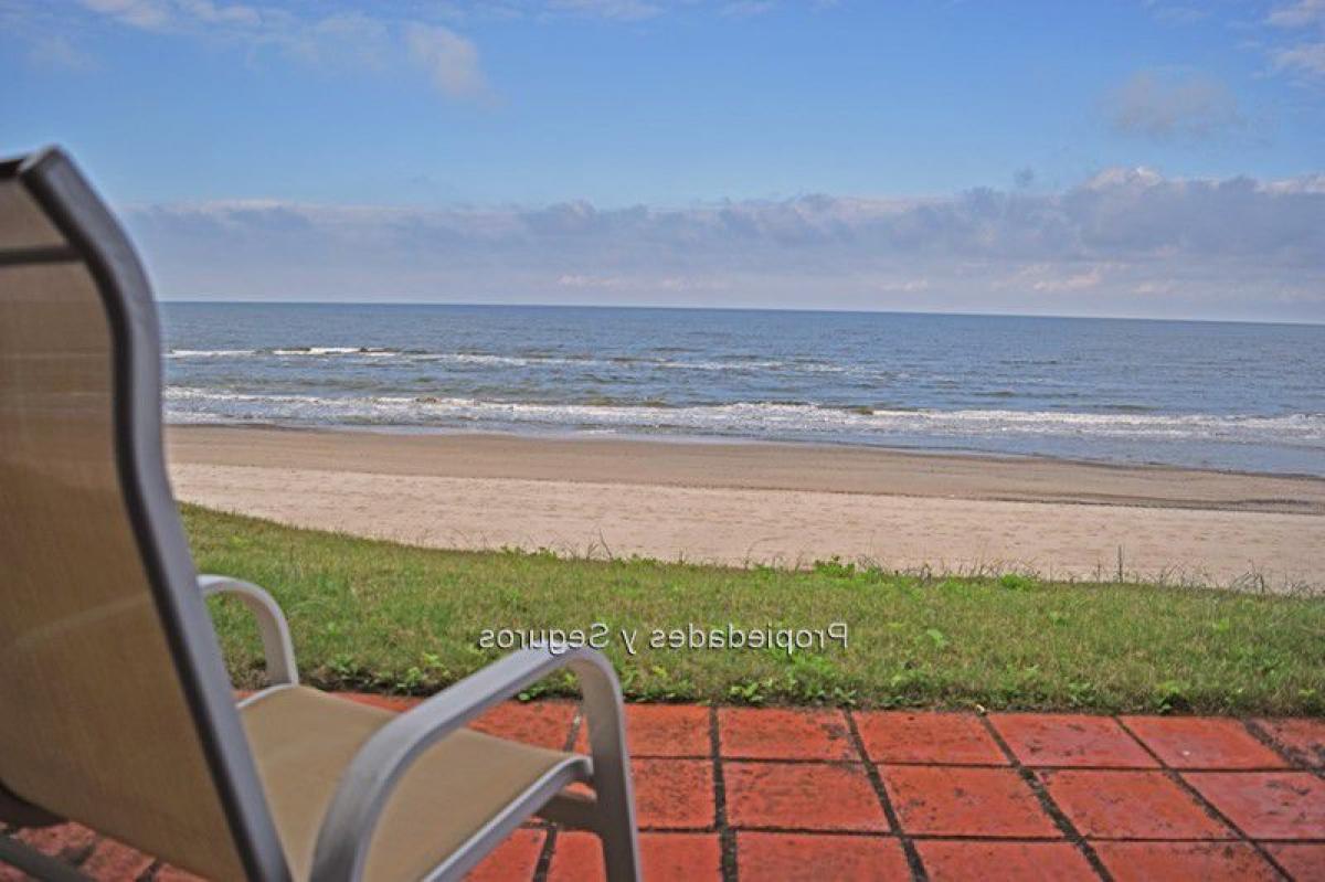 6 bedrooms House in Canelones, Uruguay No. 2784