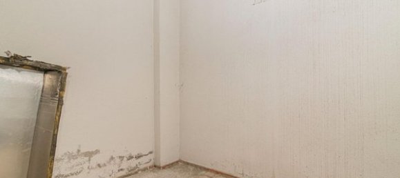 82m² Commercial property in Armilla, Spain No. 97866 21