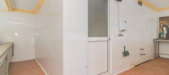 82m² Commercial property in Armilla, Spain No. 97866 7