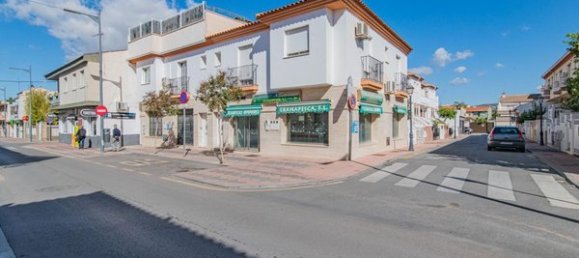 82m² Commercial property in Armilla, Spain No. 97866 10
