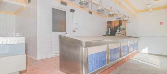 82m² Commercial property in Armilla, Spain No. 97866 16