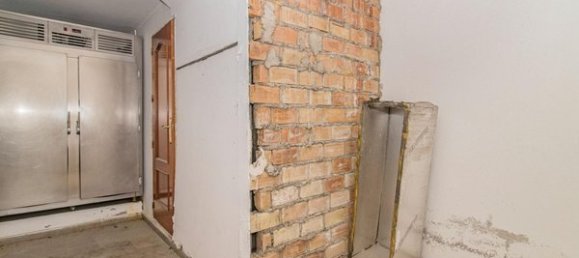 82m² Commercial property in Armilla, Spain No. 97866 20