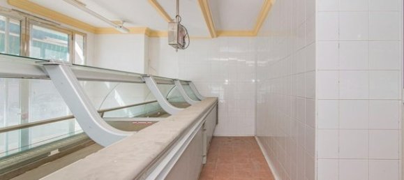 82m² Commercial property in Armilla, Spain No. 97866 8