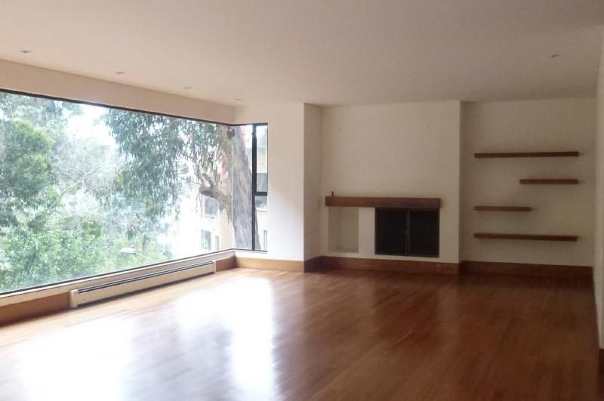 Casa de 3 dormitorios en Bogotá, Colombia No. 11656