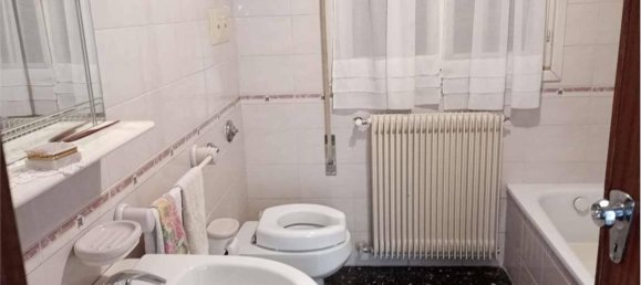 5 rooms House in Volpago del Montello, Italy No. 27429 33