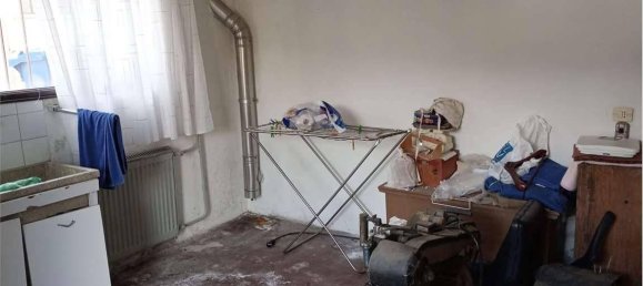 5 rooms House in Volpago del Montello, Italy No. 27429 14