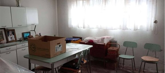 5 rooms House in Volpago del Montello, Italy No. 27429 13