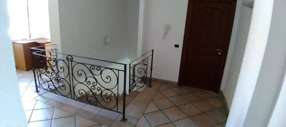 Villa de 7 dormitorios en Giugliano in Campania, Italy No. 350050 6