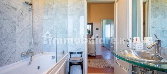 2 bedrooms Penthouse in Florence, Italy No. 337543 24