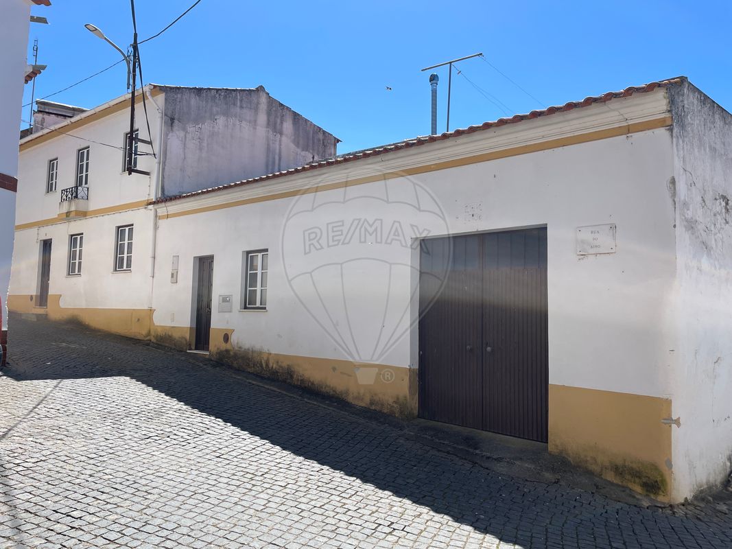 3 chambres Maison à Chancelaria, Portugal No. 165989