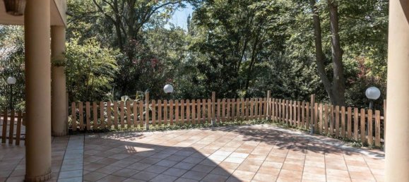 6 bedrooms Villa in Pesaro, Italy No. 329946 9