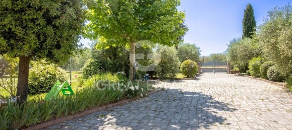 5 bedrooms Villa in Castiglione del Lago, Italy No. 288034 10