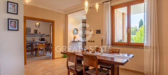 5 bedrooms Villa in Castiglione del Lago, Italy No. 288034 21