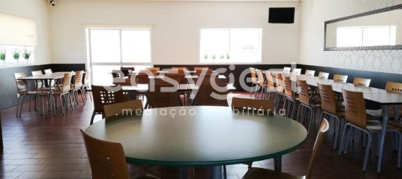 Propiedad comercial en Oliveira do Bairro, Portugal 245 m² No. 78290 3