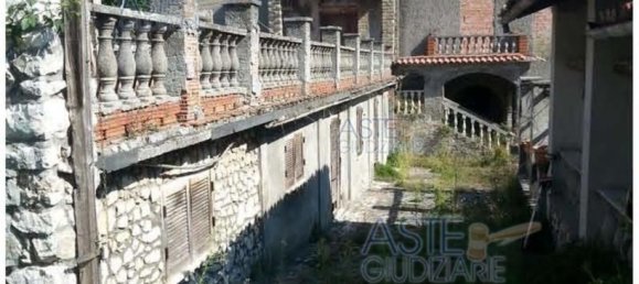 Квартира с 7 комнатами в Сеньи, Италия № 189882 3