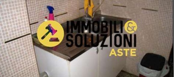 2 rooms Apartment in Varese, Italy No. 99371 12