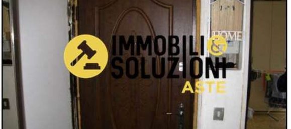 2 rooms Apartment in Varese, Italy No. 99371 10