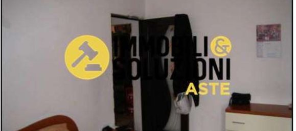 2 rooms Apartment in Varese, Italy No. 99371 24