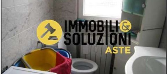 2 rooms Apartment in Varese, Italy No. 99371 19