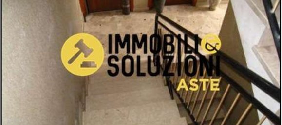 2 rooms Apartment in Varese, Italy No. 99371 6