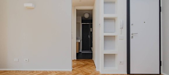 1 bedroom Apartment in Milan, Italy No. 344037 6