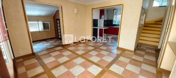 3 bedrooms House in Villemomble, France No. 354766 2