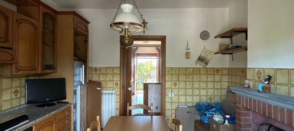 3 Schlafzimmer Wohnung in Tuoro sul Trasimeno, Italy, Nr. 333315 2