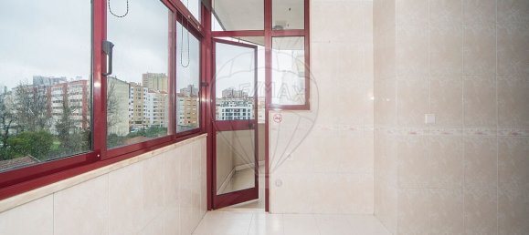 3 bedrooms Apartment in Lisbon, Portugal No. 99530 20