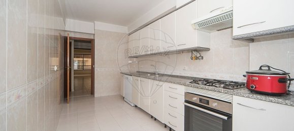 3 bedrooms Apartment in Lisbon, Portugal No. 99530 27