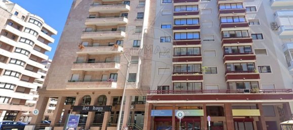 3 bedrooms Apartment in Lisbon, Portugal No. 99530 33