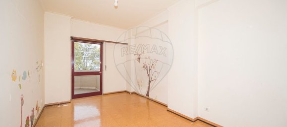 3 bedrooms Apartment in Lisbon, Portugal No. 99530 14